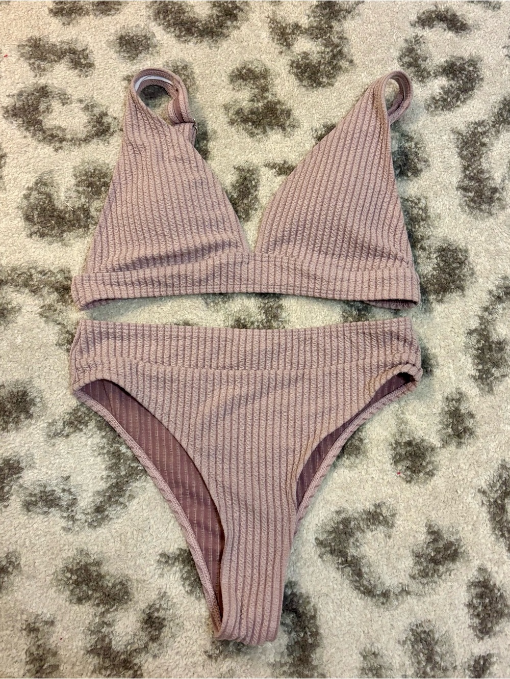 • mauve bikini •